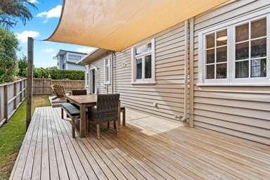 35A Queensway_1