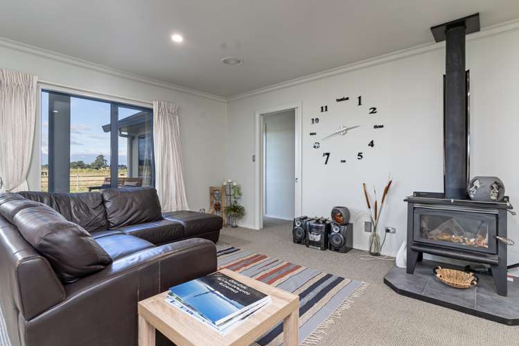 102 Paierau Road Opaki_5