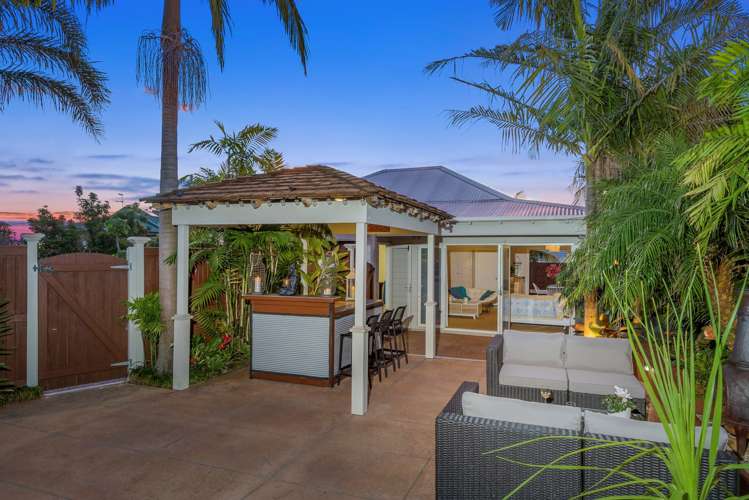 6 Patuone Avenue Devonport_23