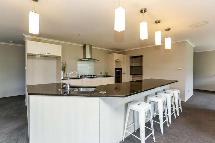 9 Saint Andrews Parkway Waiwhakaiho_6