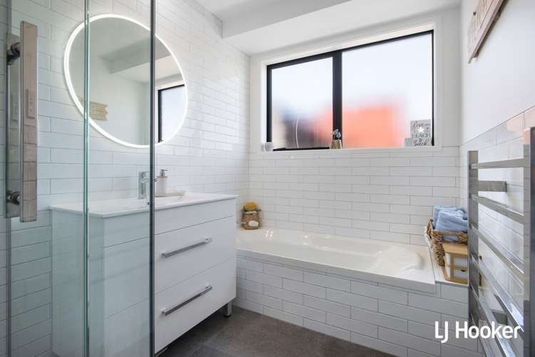 14 Reel Road Athenree_16