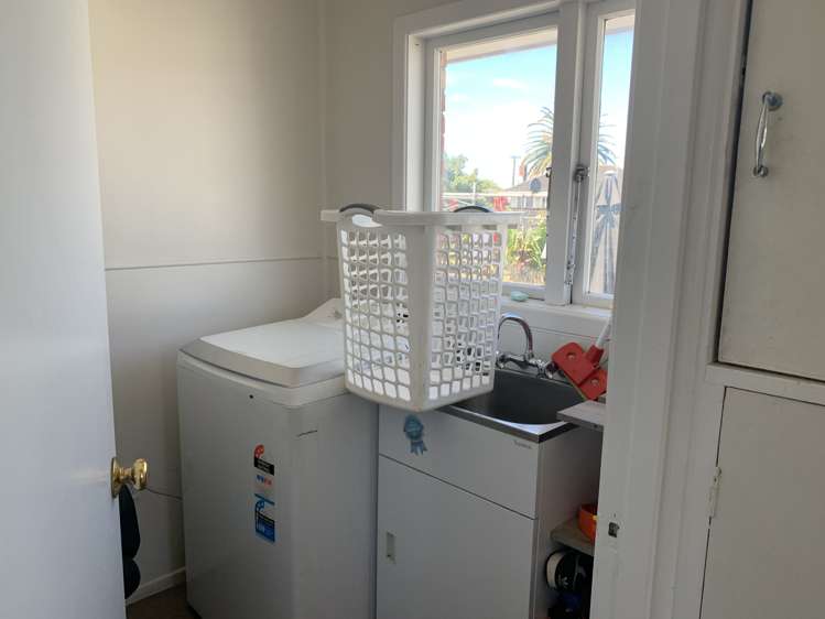 49 Bairds Road Otara_11