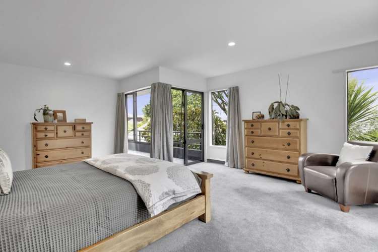 28 Huntingdon Place Avonhead Christchurch City Houses for Sale