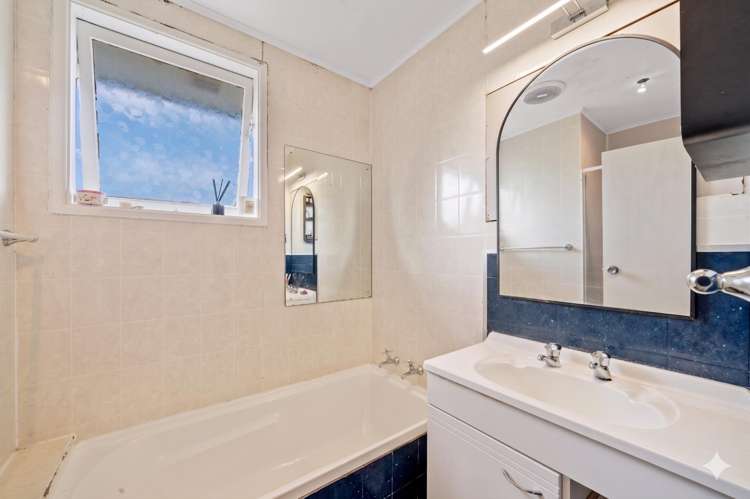 24 Cramond Drive Mangere East_12