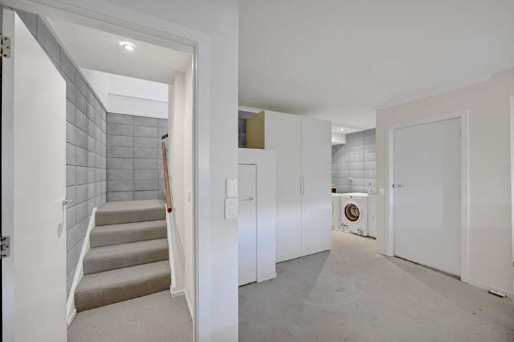4/16 Ronald Street Strandon_35