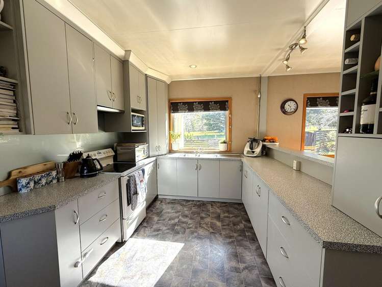 3730 Blackmount Redcliff Road Blackmount_5