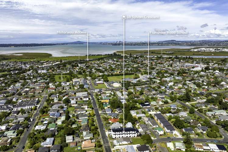 6/18 Sylvan Crescent Te Atatu South_20