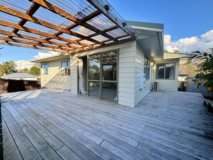 27 Loughanure Place Massey_3