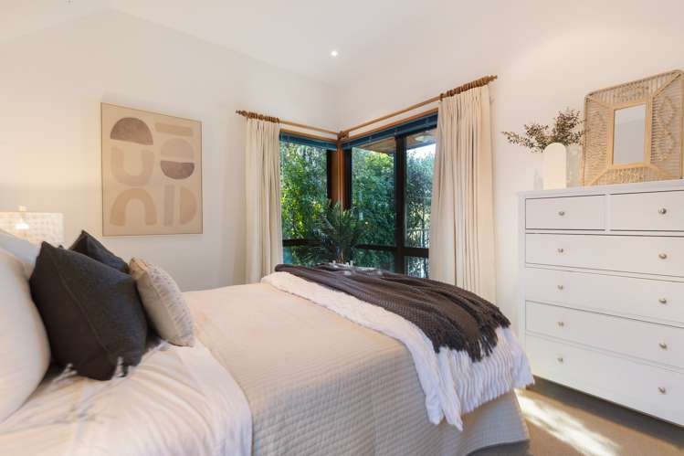 29 Greenstone Place Fernhill/Sunshine Bay_12