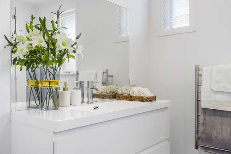 12 Richan Street Glenview_16