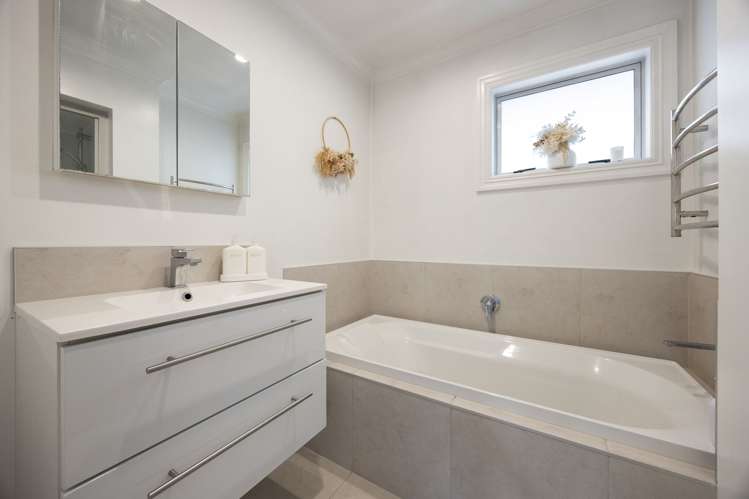 6 Erika Place Fairview Downs_15