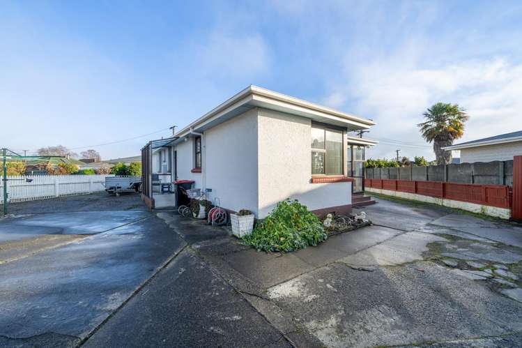 12 Anderson Place Gore Surrounds_17