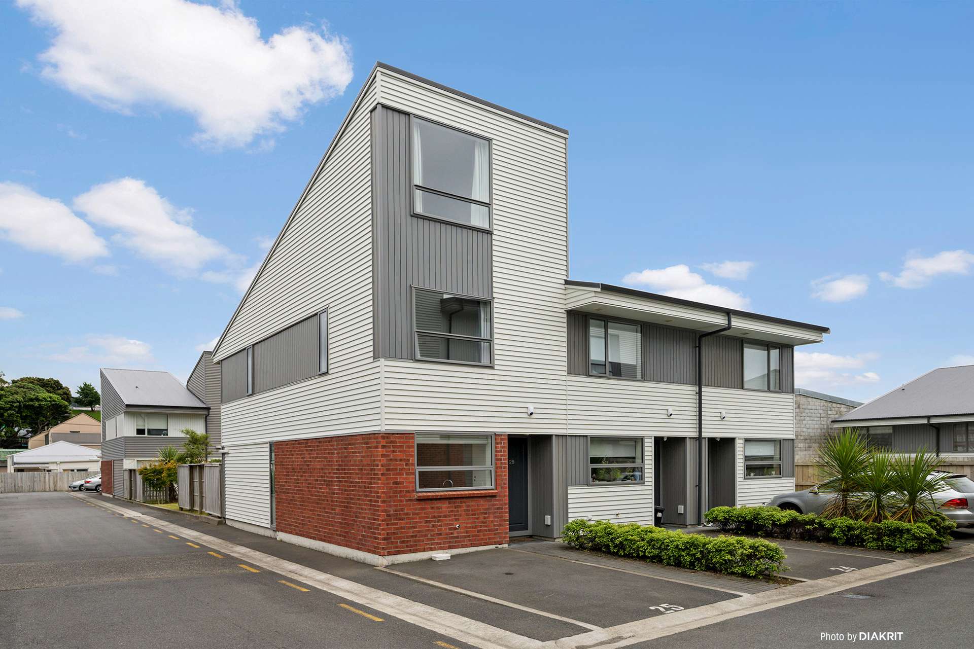 25/31 Princess Terrace Newtown_0