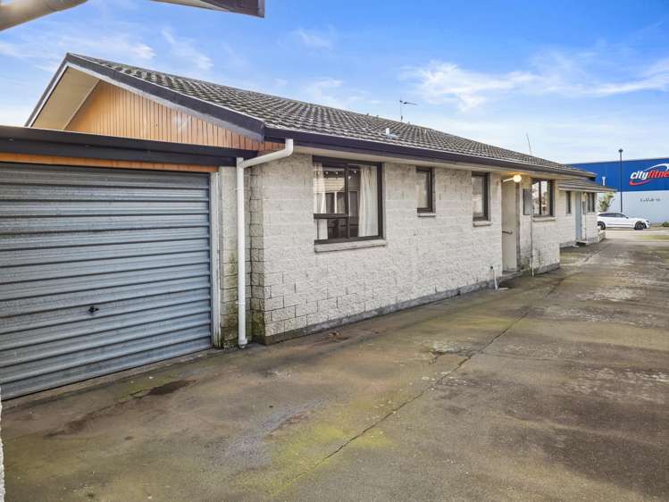 2/260 Moore Street Ashburton_18