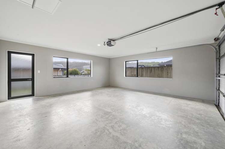 3 Percy Kinsman Crescent Riverstone Terraces_14