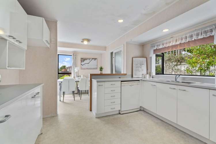 1/16a Moore Street Hillcrest_7