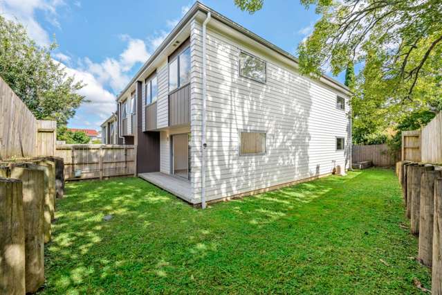 Space, Sun & Serenity in Prime West Harbour