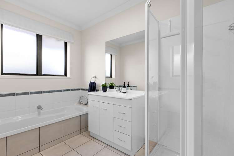 12 Portland Place Poraiti_9