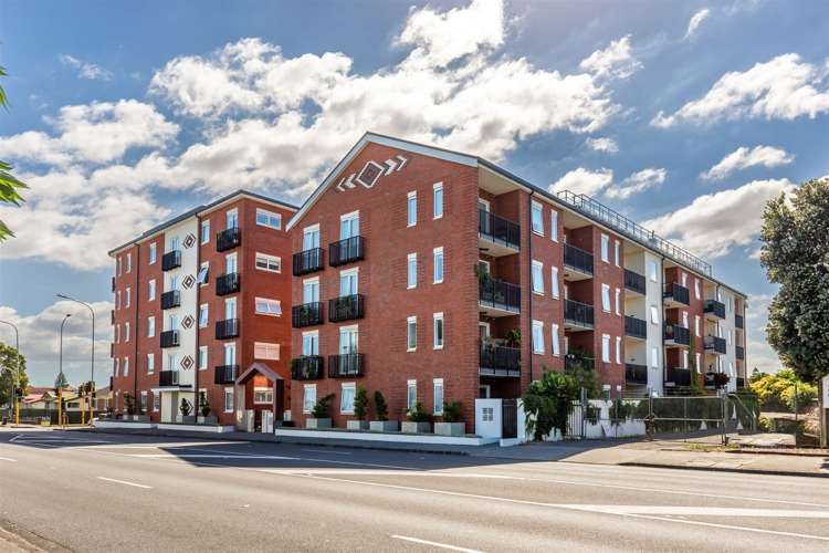 217/1a Soljak Place Mount Albert_22