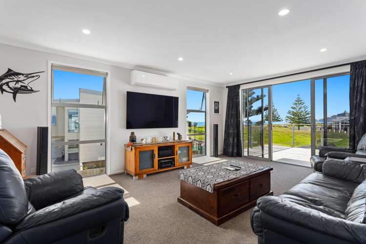 11 Commodores Close Coastlands_8