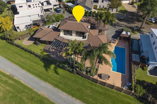 Big Home, Big Section, Big Opportunity!