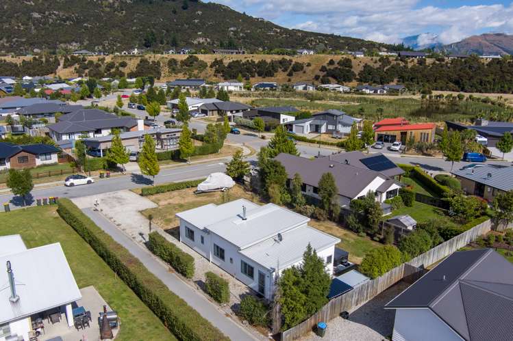 3 Finch Street Albert Town_21