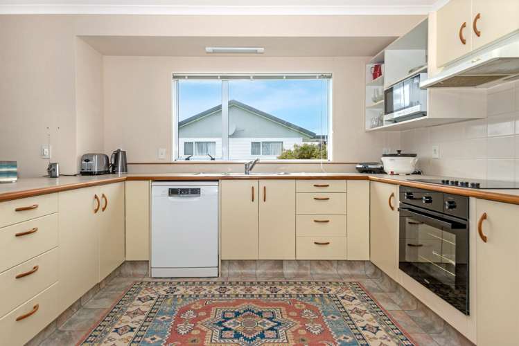 6/690 Gladstone Road Te Hapara_2