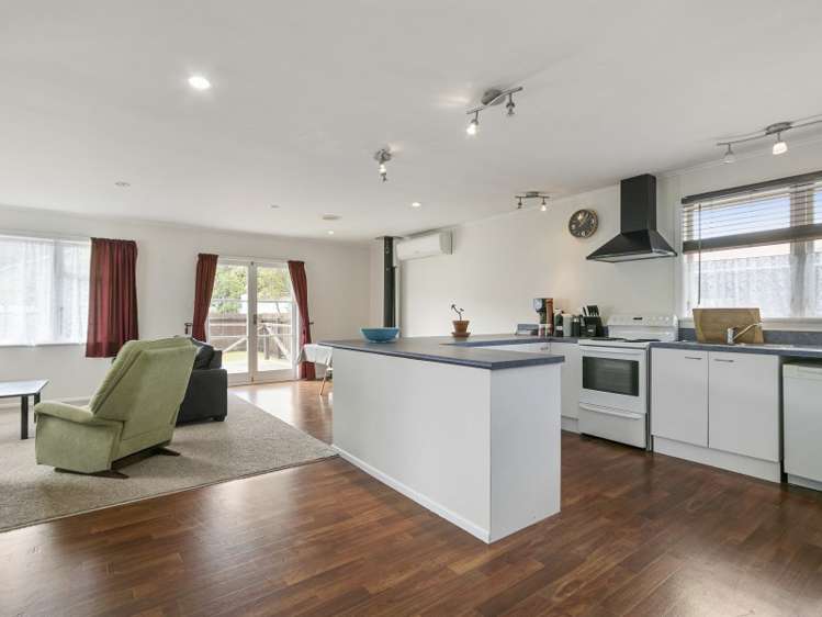 44 Momona Street Wainuiomata_1