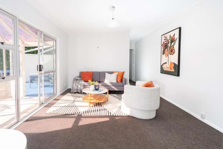 11 Selkirk Way Karori_15