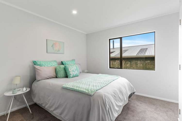 2/55c Springs Road Parakai_8