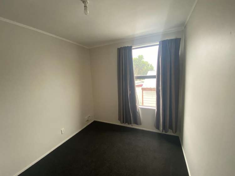 4c Tui Avenue 1066_7