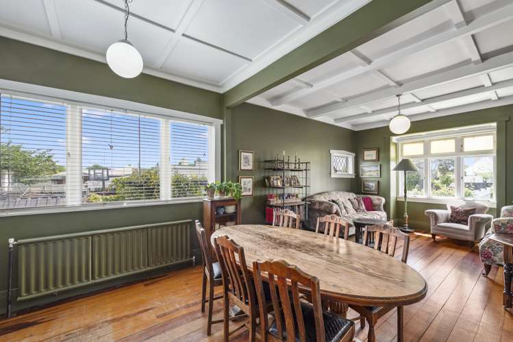 44 Robertson Street Glenholme_5