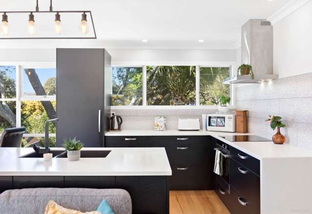 1/667 East Coast Road Browns Bay_3