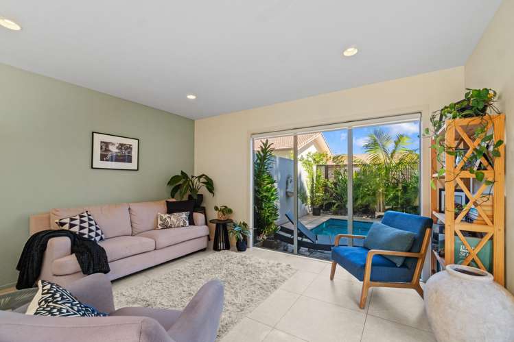 2/20A Matai Road Greenlane_5