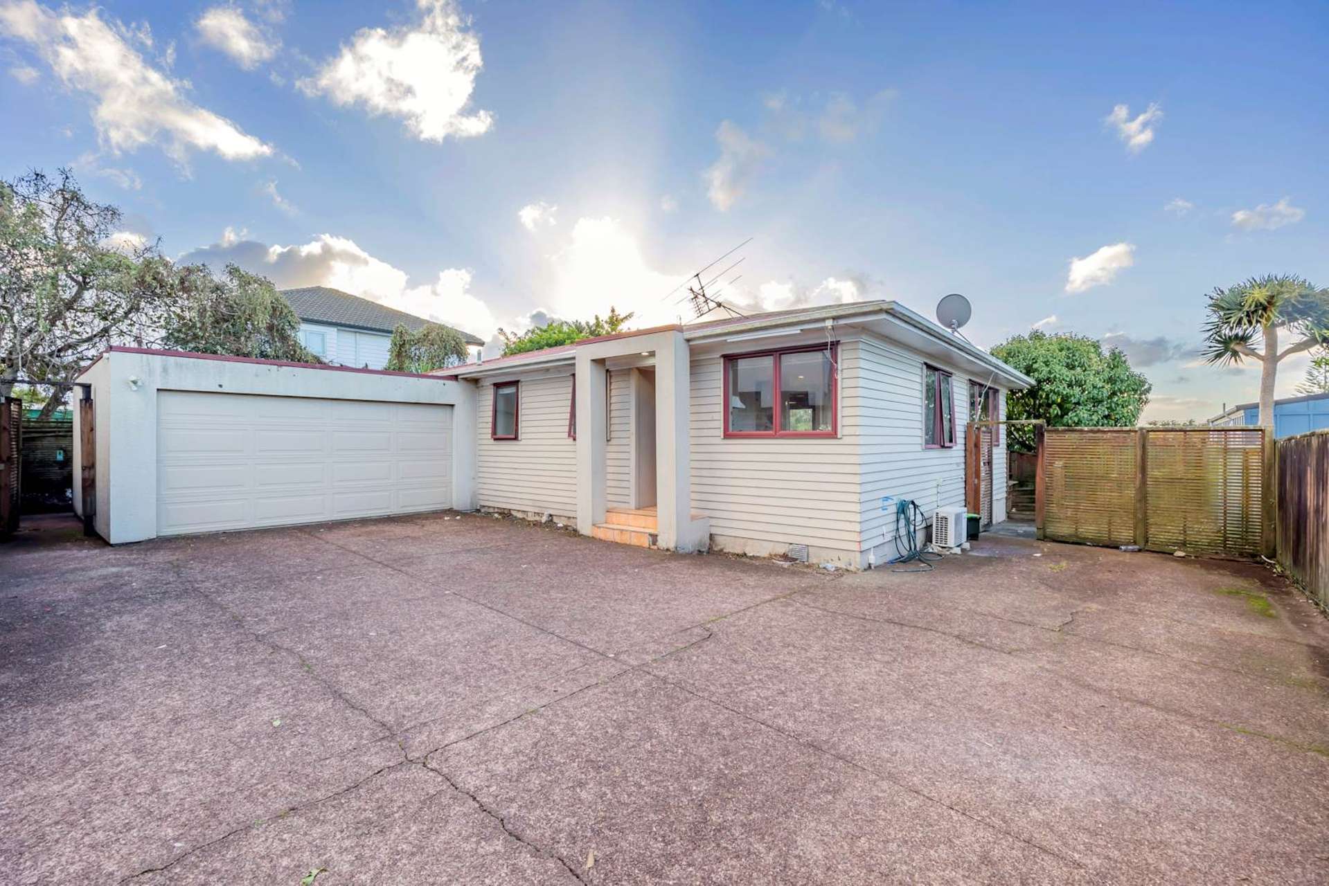 108a Mcleod Road Te Atatu South_0