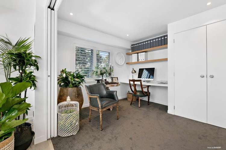 2/4 Huka Road Birkenhead_21