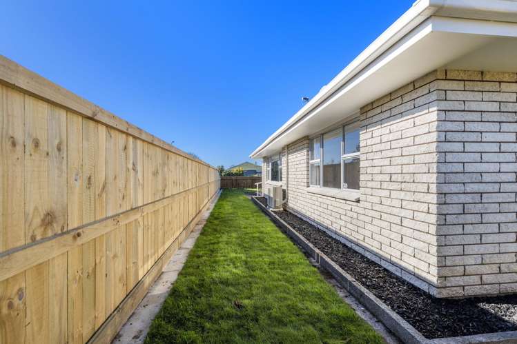 21 Orlando Street Stratford_23