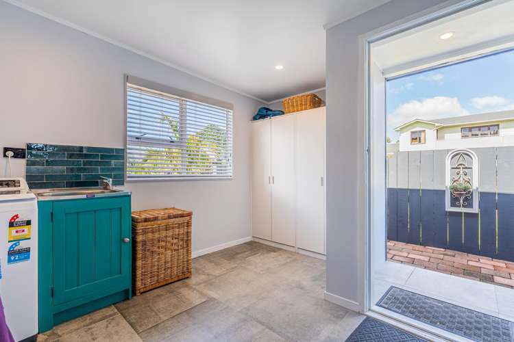 353 Main Sh25 Road Tairua_13