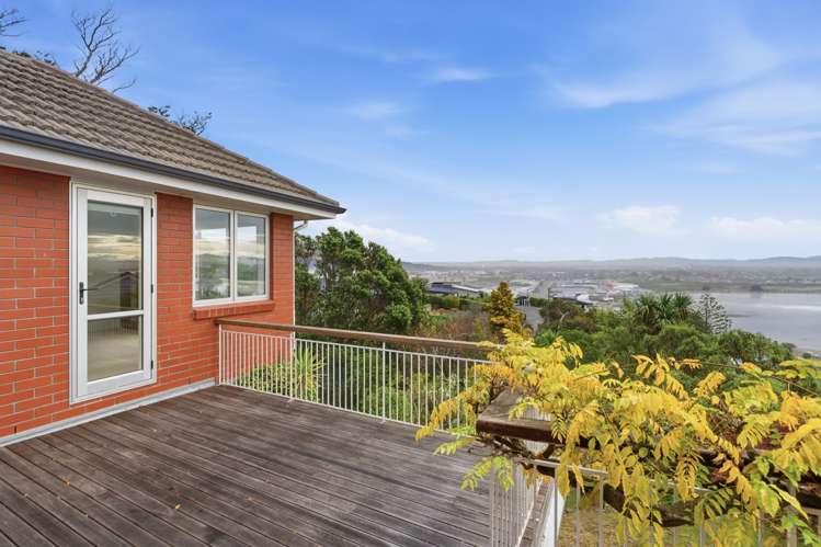 39 Te Awakura Terrace Mount Pleasant_15