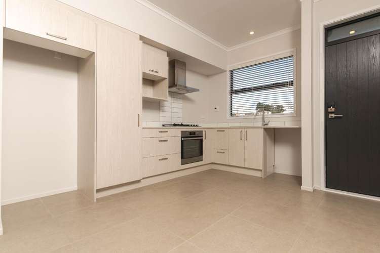 12 Kapia Road 11410_4