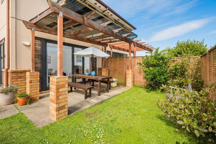 7 Ashurst Lane Greenhithe_8