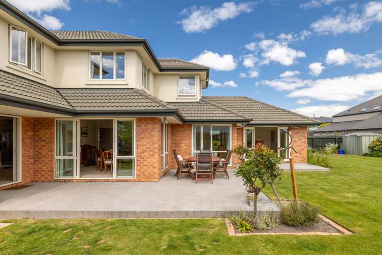 8 Napoleon Close Harewood_11