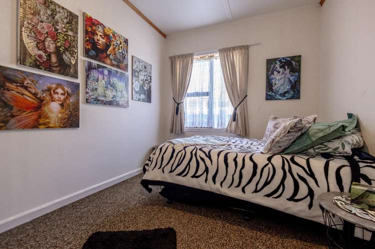 54 Firth Street Cobden_18