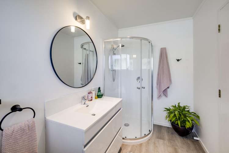 2 Fern Grove Taradale_19