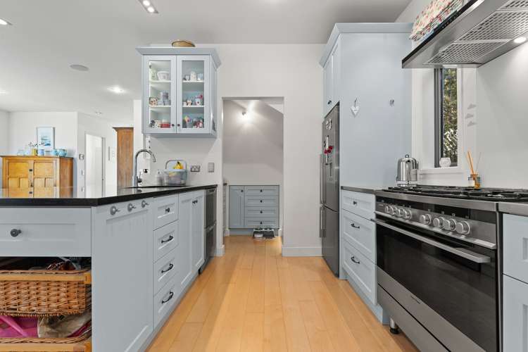 94 Saint Martins Road Saint Martins_15