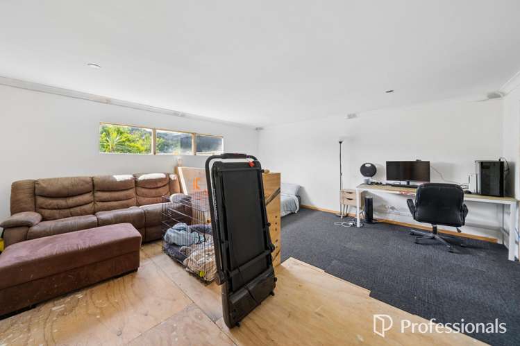 13 Main Road Wainuiomata_23