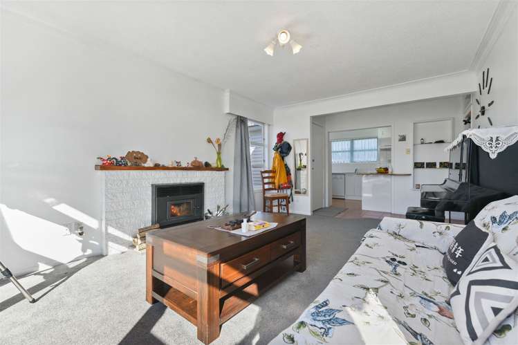 16 Manapouri Place Glenview_5