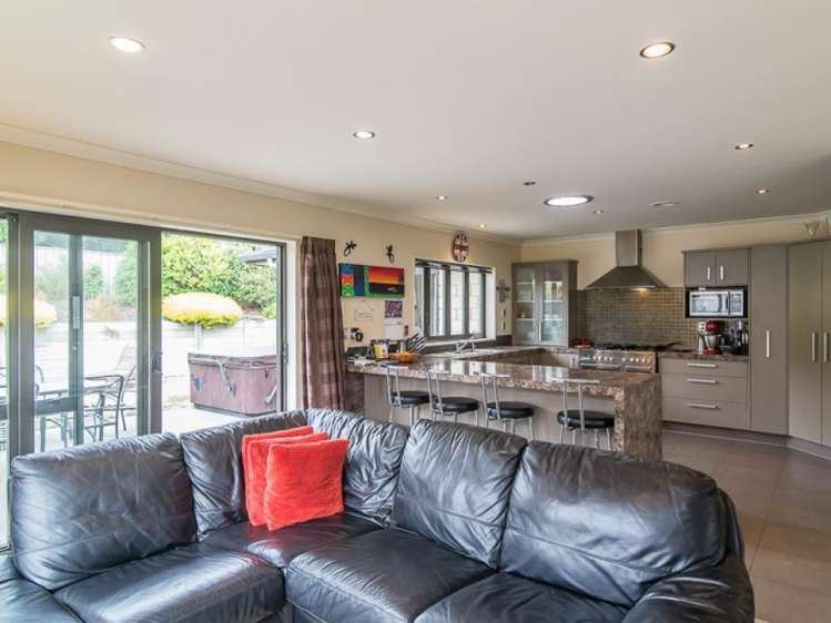 157 Milne Drive Paraparaumu_4