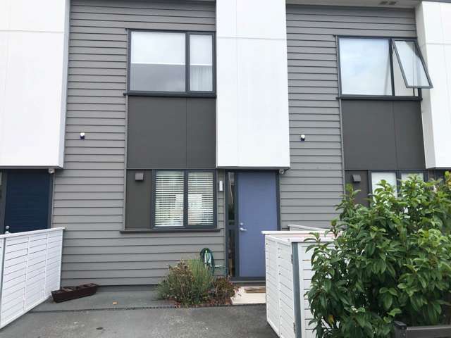 2 Bedrooms home, Perfect Location in Flat Bush