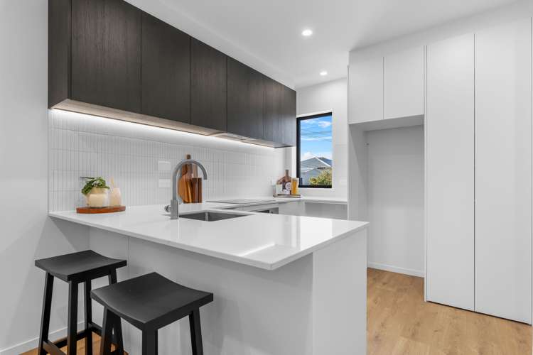 7/5 Donald Place Merivale - Christchurch City_10